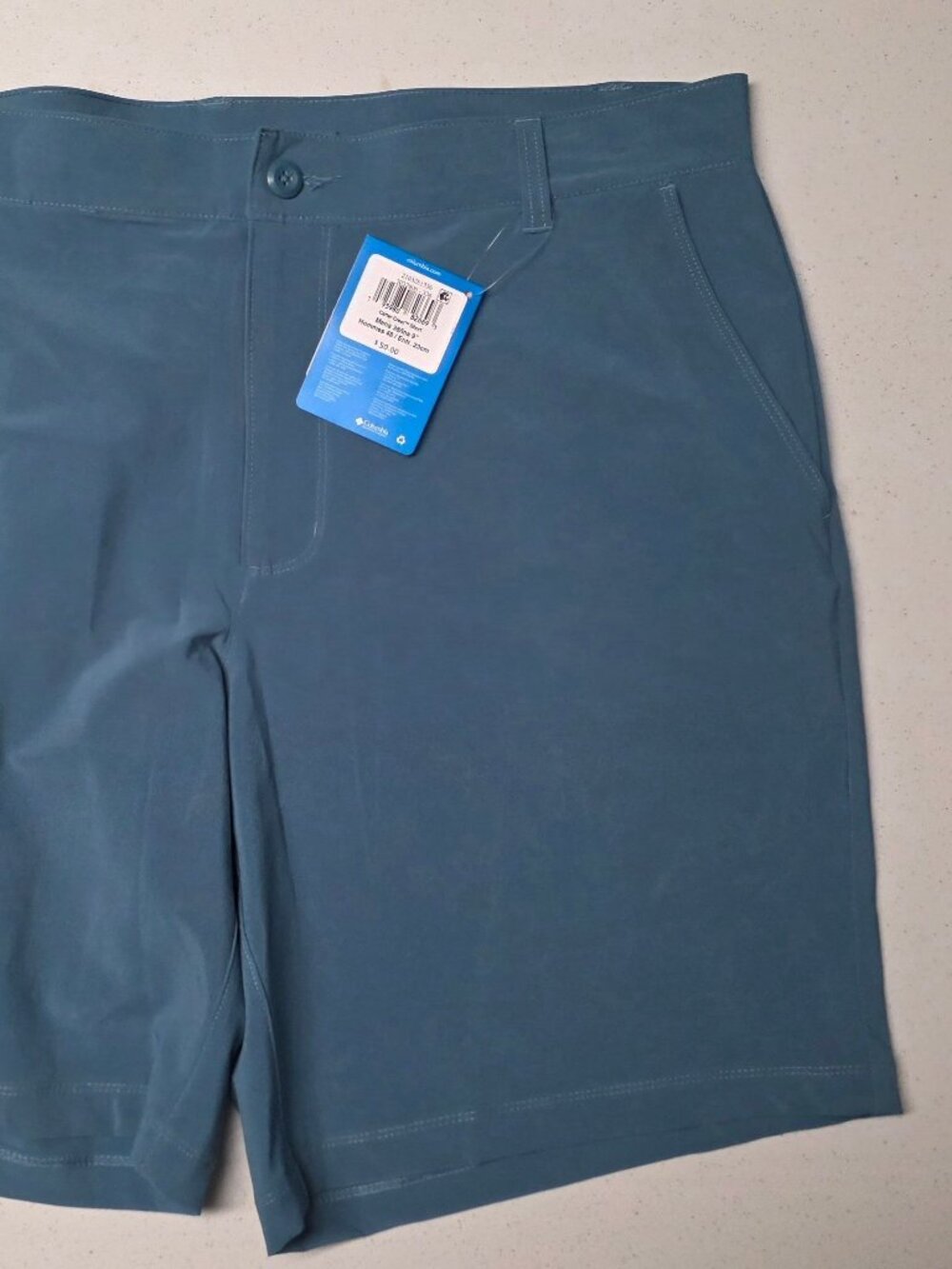 0089 Mens Columbia shorts size 38/inseam 9"